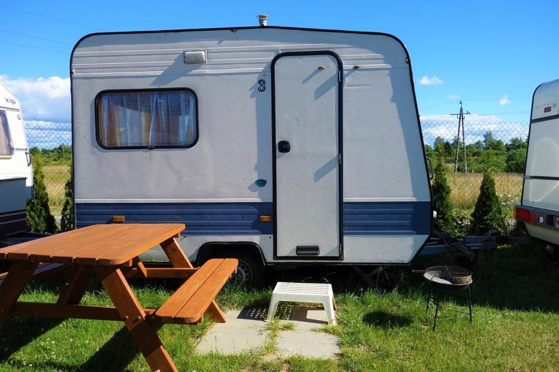 Kemping Camping Pod żaglem